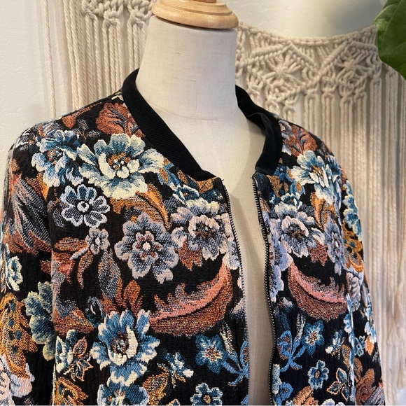 Fifteen Twenty Floral Tapestry Bomber Jacket Coat Sweater Blazer - Size Large - Picture 6 of 8